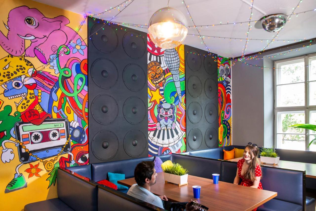 Let'S Rock Party Hostel! Age Limit From 18 Until 40! كراكوفيا المظهر الخارجي الصورة