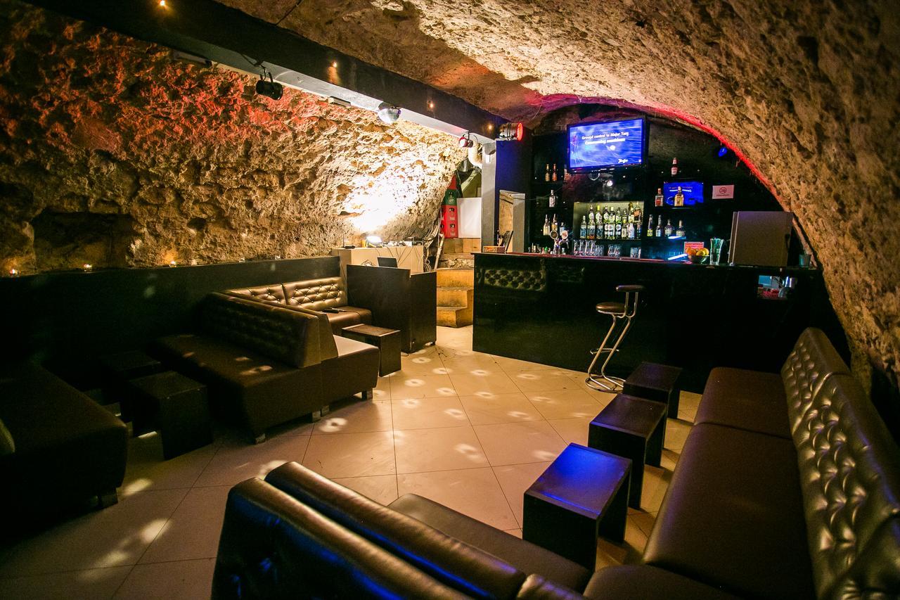 Let'S Rock Party Hostel! Age Limit From 18 Until 40! كراكوفيا المظهر الخارجي الصورة
