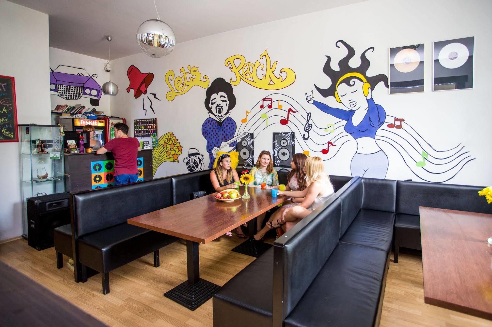 Let'S Rock Party Hostel! Age Limit From 18 Until 40! كراكوفيا المظهر الخارجي الصورة
